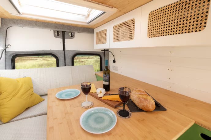 Winnie campervan photo 3