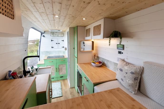 Winnie campervan photo 5