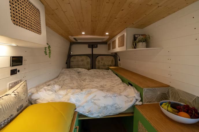 Winnie campervan photo 7